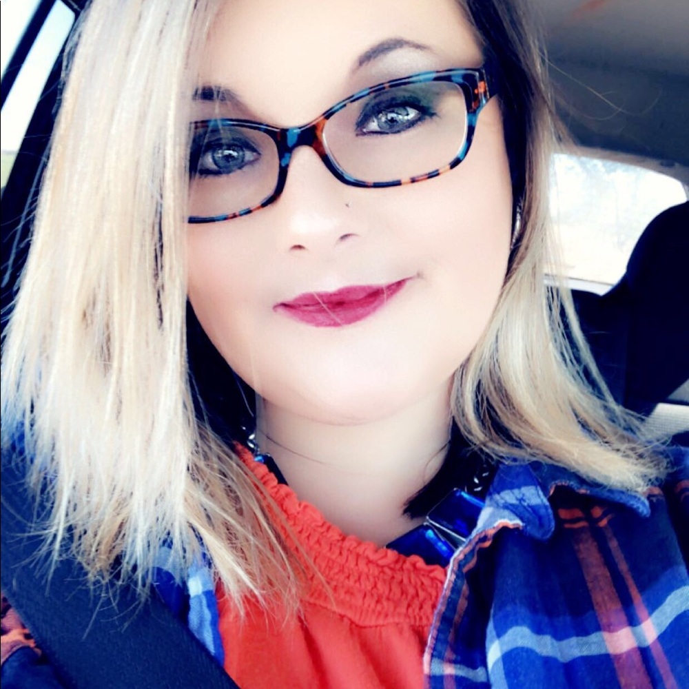 Meet your Posher, Jade